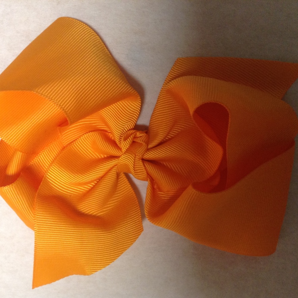 Set of 9 boutique bows BRAND NEW 5 1/2- 6 inches